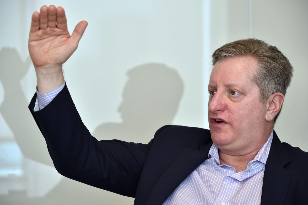 The US economy is the most dynamic it's ever been as AI and infrastructure dominate Fed rate hikes, says 'Big Short' investor Steve Eisman.